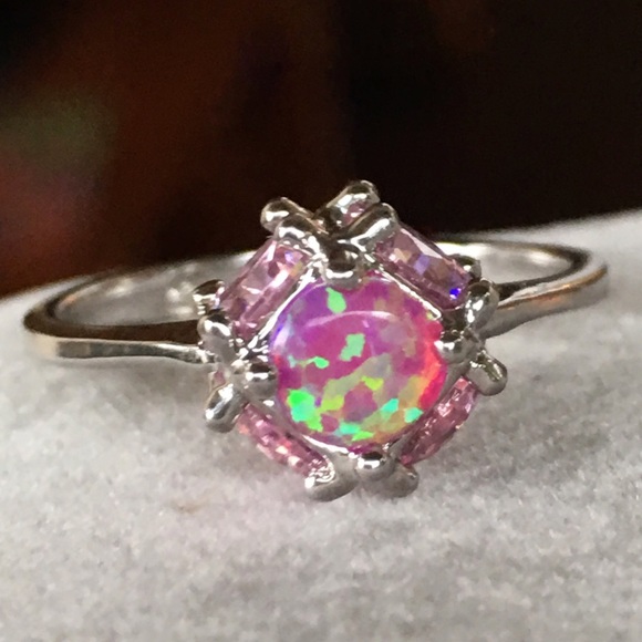 Jewelry - Pink opal & Pink Topaz Ring